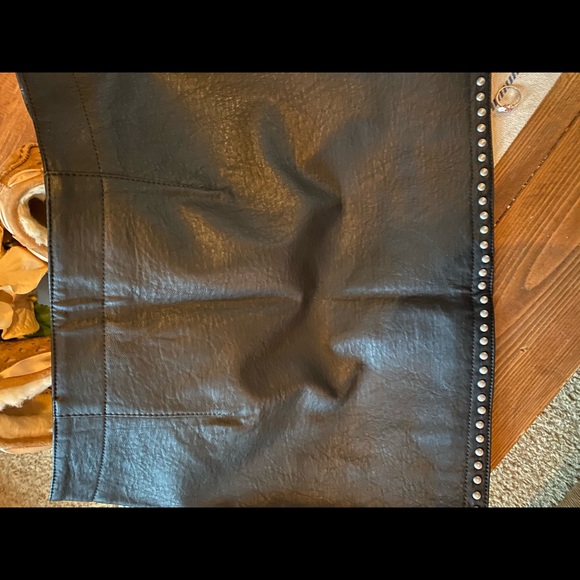 Roses NWT 299$ American eagle leather skirt embroidered - Picture 5 of 7